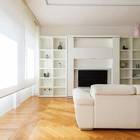 Bilocale Vista Sul Duomo Di Milano Apartman Kültér fotó