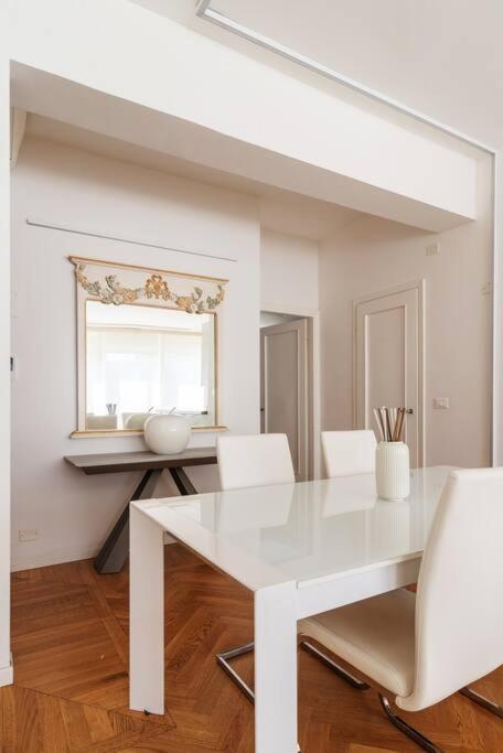 Bilocale Vista Sul Duomo Di Milano Apartman Kültér fotó